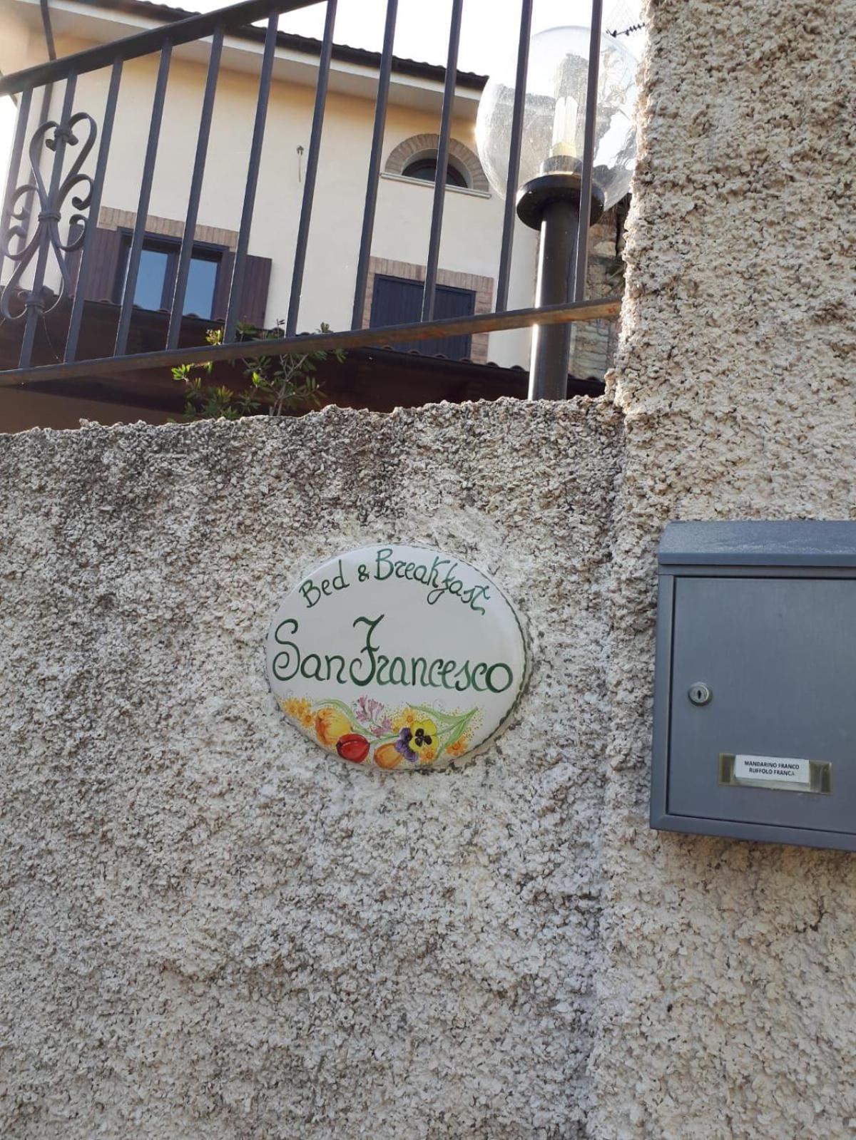San Francesco Bed & Breakfast Cerisano Dış mekan fotoğraf